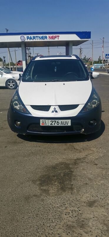 кыргызстандын кайсы областында суу транспорту бар: Mitsubishi Grandis: 2006 г., 2.4 л, Автомат, Бензин, Вэн/Минивэн