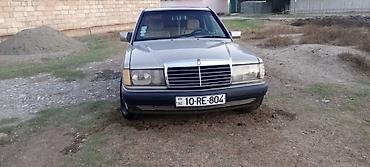 7 nəfərlik avtomobillər: Mercedes-Benz 190: 2.2 l | 1990 il — 1