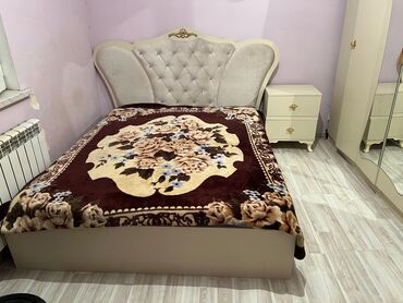 Qonaq otağı dəstləri: Taxt 2 tumba ve matras satilir 250azn. Unvan.bayil m 1200 nigaz