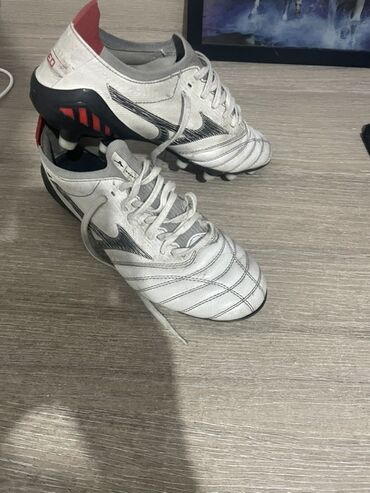 футбольные сараканошки: Футбольные бутсы Mizuno 39 размера - Тип: бутсы для at lalafo.kg футбольные сараканошки: Футбольные бутсы Mizuno 39 размера - Тип: бутсы для