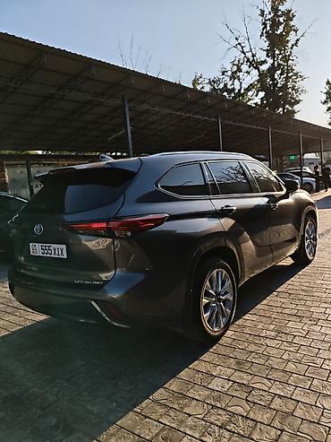 Toyota: Toyota Highlander: 2022 г., 3.5 л, Автомат, Бензин, Внедорожник — 3