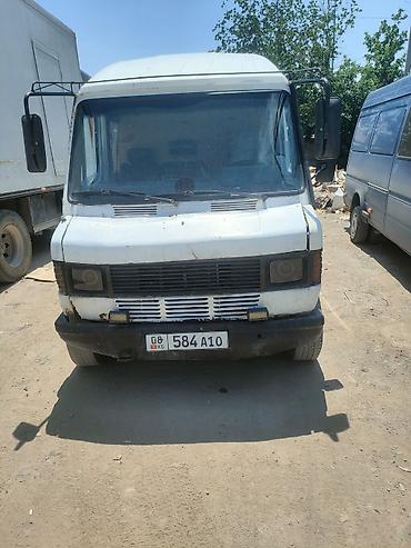света диоты: Mercedes-Benz T1: 1991 г., 2.9 л, Фургон — 3