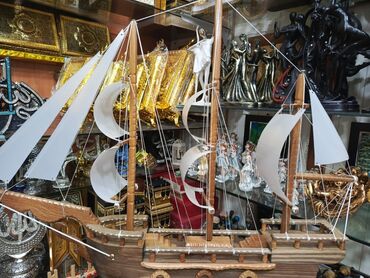 Gəmi modelləri: Taxta yelkənli gəmi maketi tam ağacdan əl işidir; gövdə, güverte və — 9