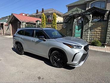 tayota progres: Toyota Highlander: 2024 г., 2.4 л, Автомат, Бензин, Кроссовер — 1