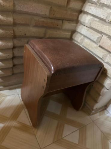 taburetkalar: Taxta tabure/oturacaq - Material: bərk ağac konstruksiya, üst hissə — 2