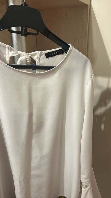 Digər qadın geyimləri: Hamisi Ideal veziyyetdedi. 42-44 olchu. Twist birinci l- 30 azn — 6