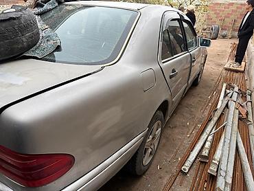 Mercedes-Benz: Mercedes-Benz E-Class: 1989 г., 2.2 л, Ручные, Дизель, Седан — 7