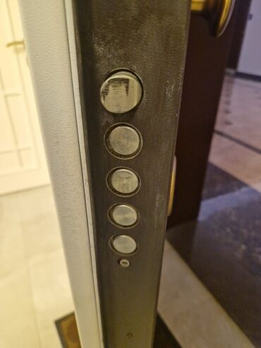 Kilid ustası xidmətləri: Xarici qapıların təmiri və defarmasiyası zamokların təmiri və — 8