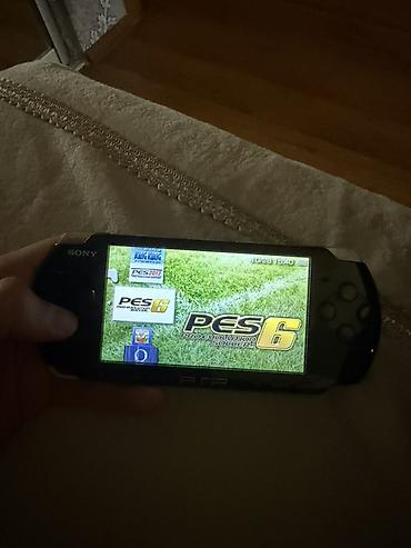 game stick: Psp 3000 ideal vəziyyət, batarya təzə dəyişilib. Bircə stickdə drifti — 6