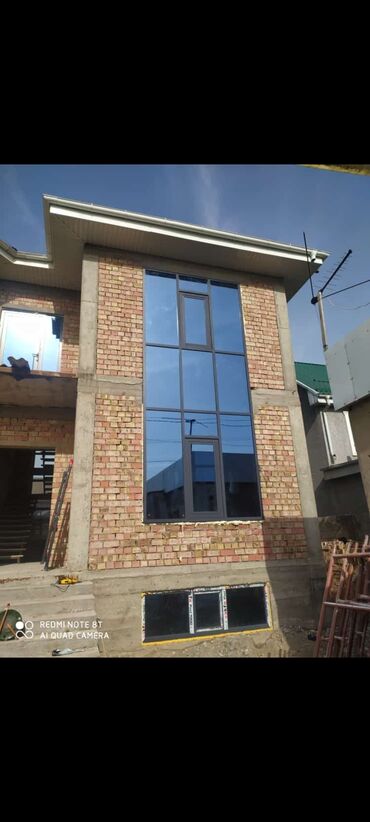 Пластиковые окна на заказ: Пластиковое окно на заказ, Тип окна: Форточка, Стандартные, Фасадные, Декоративные особенности: Фрамуга, Бесплатная установка, В рассрочку — 18