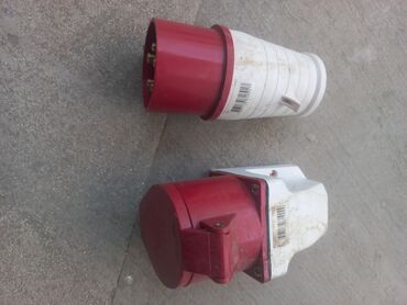 Pəncərələr: Sənaye tipli CEE/IEC elektrik qoşucu dəsti Məhsul təsviri: - 5 pinli