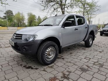 Mitsubishi: Mitsubishi L200: 2012 г., 2.5 л, Механика, Дизель, Внедорожник