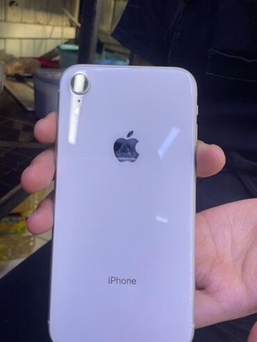 Apple iPhone: IPhone Xr, Б/у, 128 ГБ, Белый, Зарядное устройство, Защитное стекло, Чехол, 81 %