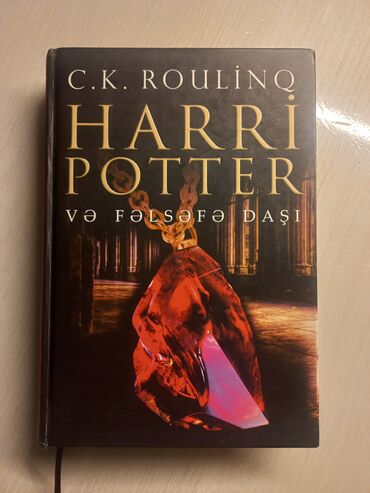 harri potter və sirlər otağı pdf: HARRİ POTTER ve felsefe daşı.MÜƏLLİF:C.K.ROULİNQ.5AZN