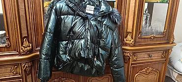 moncler: Moncler qadın qış kurtkası - Model: qısa, puffy (şişmə) qış kurtkası — 1