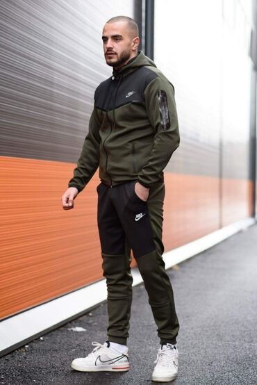 Trenerke: Pamuk u kombinaciji sa mikrofiberom Velicine su dobre M, L, XL, 2XL na lalafo.rs — 16 Trenerke: Pamuk u kombinaciji sa mikrofiberom Velicine su dobre M, L, XL, 2XL — 16