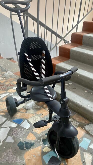 кресло коляска детская в машину: Коляска, цвет - Черный, Б/у