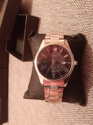 prada eynekleri qiymeti: Новый, Наручные часы, Casio, цвет - Серебристый