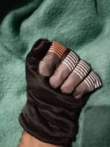 Sportska odeća: Rukavice, Novo — 15