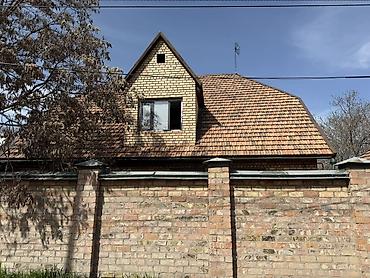 комнаты иссык: Продаётся добротный частный дом, по документам 5 соток по факту 6, дом — 4