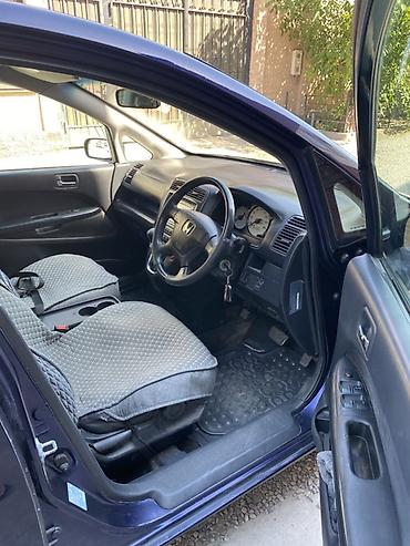 getz 2: Honda Stream: 2002 г., Универсал — 7