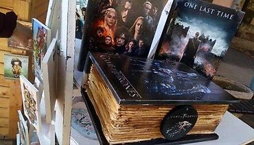 dekor kanjiza: GAME OF THRONES DRVENA KUTIJA-KNJIGA ZA NAKIT NOVO AKCIJA | Cene — 1