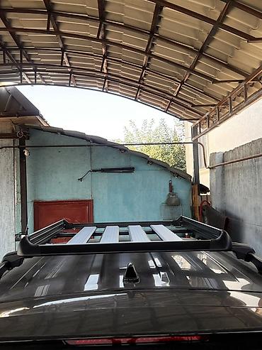 багажник на крышу машины: Продаю новый алюминиевый багажник на крышу автомобиля. Состояние — — 2