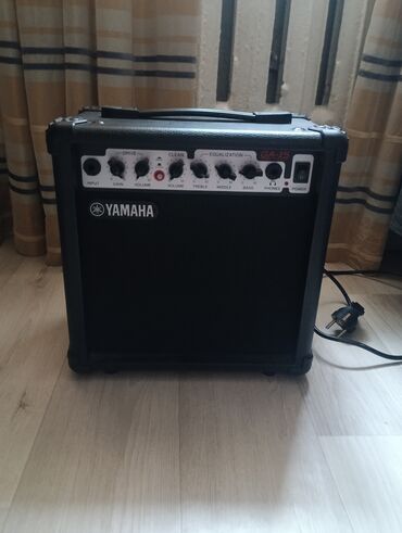 электронный гитара: Гитарный комбоусилитель Yamaha GA-15 - Мощность: 15 Вт - Динамик
