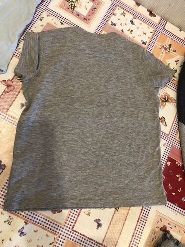 Köynəklər: 5-7 yasha geyimler,yaxshi veziyyetde,hem shalvar hem koynekler — 9