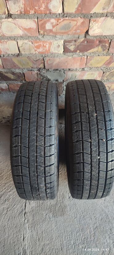 лед лампа h7: Продам две пары зимних шин 195/65R15 первая пара Centara Winter, почти