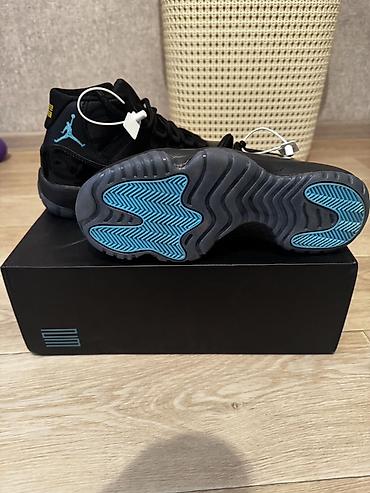 Мужская обувь: Кроссовки баскетбольные Air Jordan 11 (цвет: чёрный/голубой) - — 2