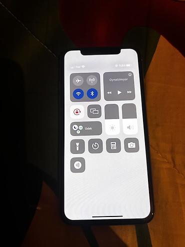 Apple iPhone: IPhone X, 256 GB, Gümüşü — 8