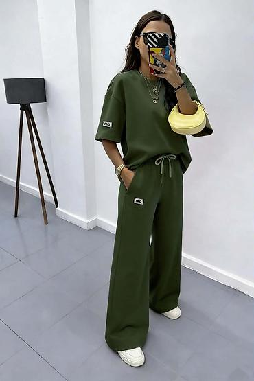 Kompleti: Kompleti
Cena 3600
Uni vel.
V30 — 3