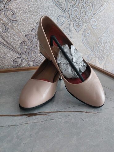 Women's Sneakers and athletic shoes: Туфли, Размер: 36, Б/у