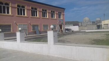 Restoran, kafelər: Obyekt Qobu qəsəbəsində yerləşir. Hər bir sənədi qaydasındadır. Obyekt