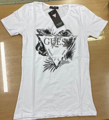 Majice kratkih rukava: Zenske majice
S.m.l
1800 — 10