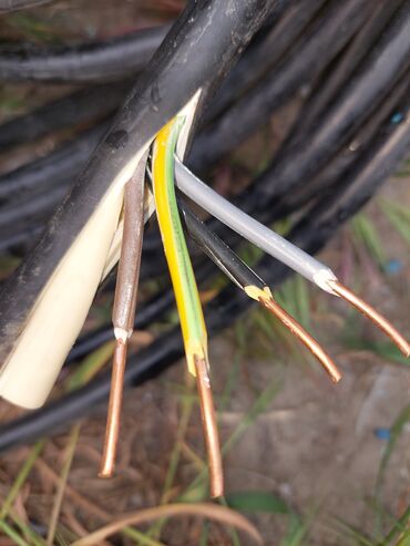 kabel mis: Ünvandan götürmə