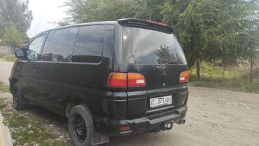 задний мос москвич: Mitsubishi Space Gear: 2000 г., 2 л, Механика, Бензин, Вэн/Минивэн