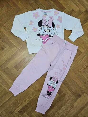 Ostale dečije stvari: Prelepe trenerke za devojčice NOVO 2700 Do 10 idu Pitati za dostupne — 11