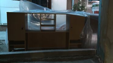 ак сандык кок сандык: Продаю комплект, компьютерный стол и тумбочку в хорошем состоянии!!!