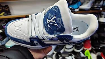 Patike: LV
 od 36 do 46 
7500 din — 4