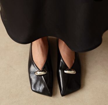 Baletkalar: Lutvelizade qadın balet ayaqqabısı – müasir minimalizm - Rəng: qara - — 1