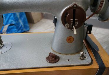 Qədim tikiş maşınları: Tikiş maşını "Podolsk 2M-33" Təzə vəziyyətdə, çox az istifadə olunmuş — 16