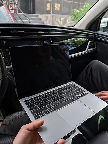 Ноутбуки Apple (MacBook): Apple MacBook Air 13" - Цвет: серебристый (Silver) - Корпус из — 3