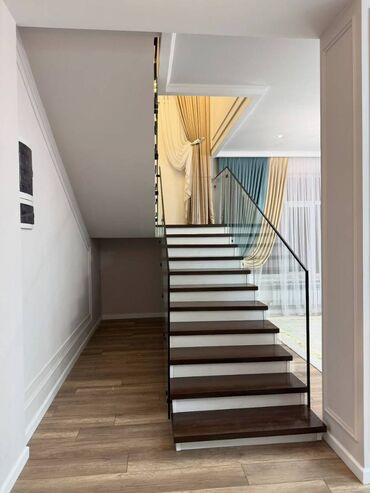 Продажа домов: Дом, 200 м², 5 комнат, Агентство недвижимости, Дизайнерский ремонт — 4