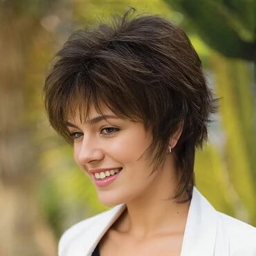 Perike i klipse: Extra kvalitet bez veštačkog sjaja Peru se peglaju feniraju šišaju i — 23