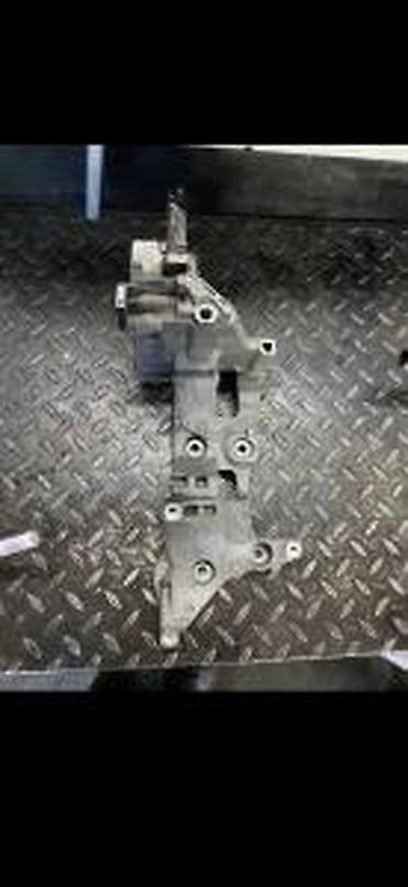 magneti prodaja: AUDI Q5 80A 2018 NOSAC ALTERNATORA 04L903143 D E | Audi a3 a4 a5 a6 — 1