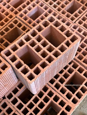 Kərpiclər: Kərpic 16 Qəpikdən başlayan qiymətlərlə!Salam Hörmətli Müşdərilər!! -da lalafo.az — 3 Kərpiclər: Kərpic 16 Qəpikdən başlayan qiymətlərlə!Salam Hörmətli Müşdərilər!! — 3