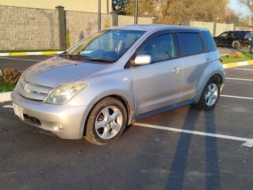 Toyota: Toyota ist: 2002 г., 1.5 л, Автомат, Бензин, Хэтчбэк