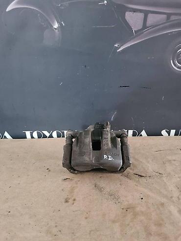 KOCIONA KLESTA PREDNJA DESNA ZA SUZUKI GRAND VITARA OD 2005. DO 2010 na lalafo.rs KOCIONA KLESTA PREDNJA DESNA ZA SUZUKI GRAND VITARA OD 2005. DO 2010